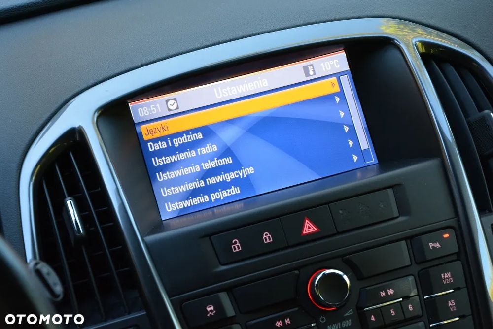 Opel Astra 1.4 Turbo Cosmo - 11