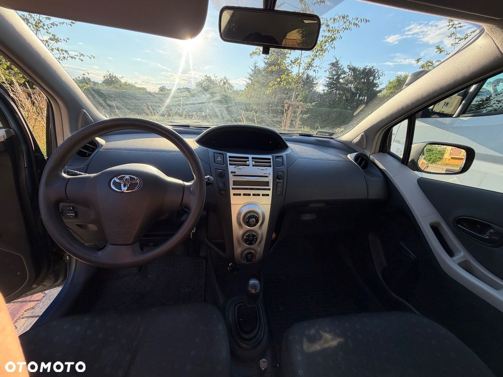 Toyota Yaris - 5