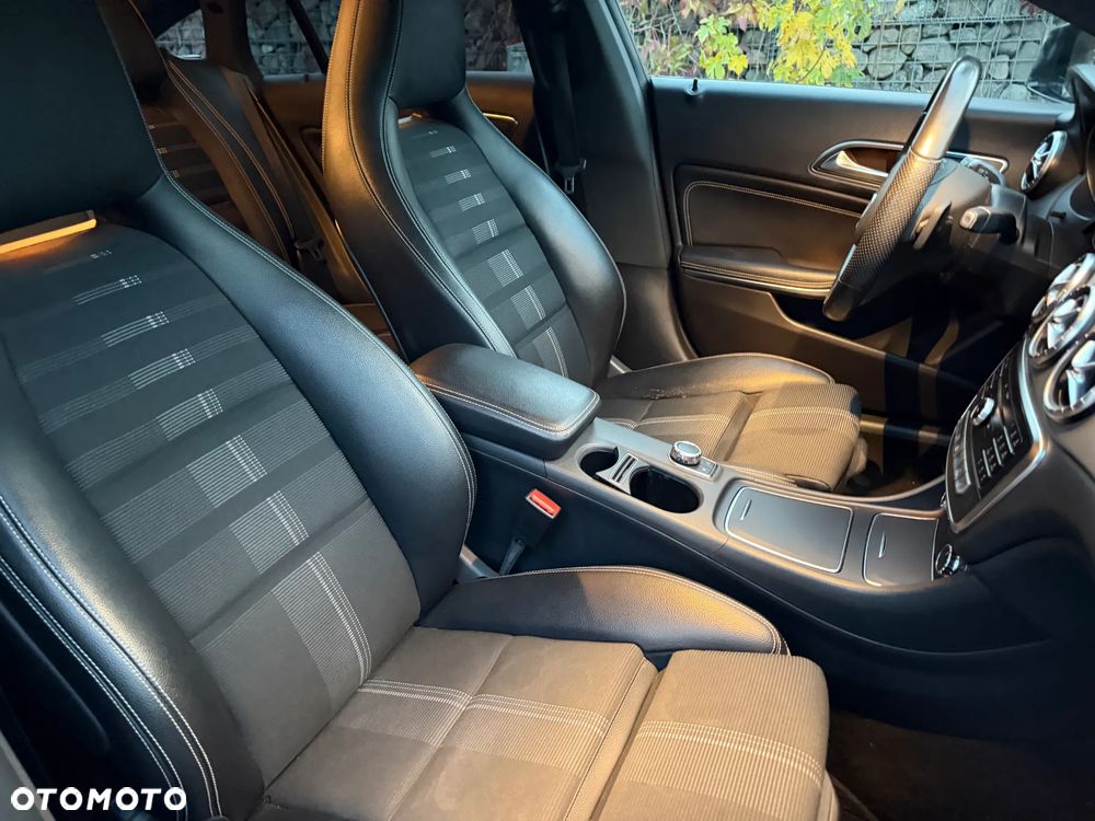 Mercedes-Benz CLA 200 d 7G-DCT UrbanStyle Edition - 24