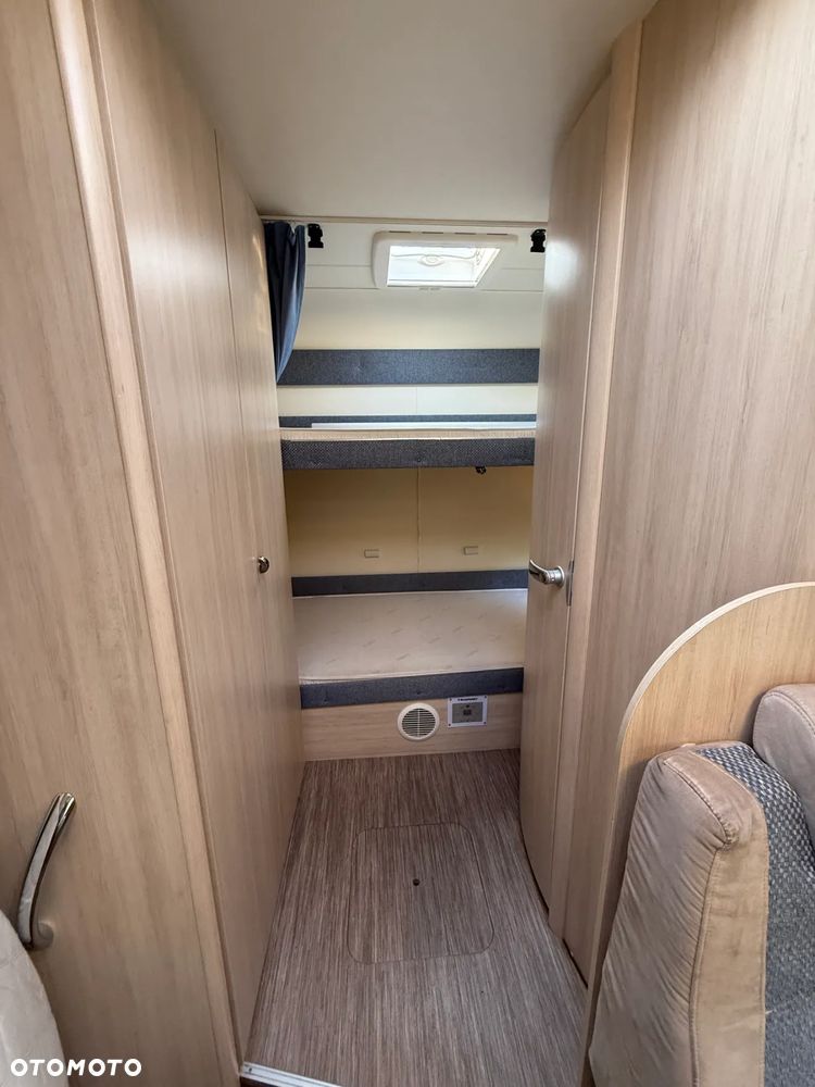 Hobby Kamper,camper I właściciel garażowany 6-osób - 13