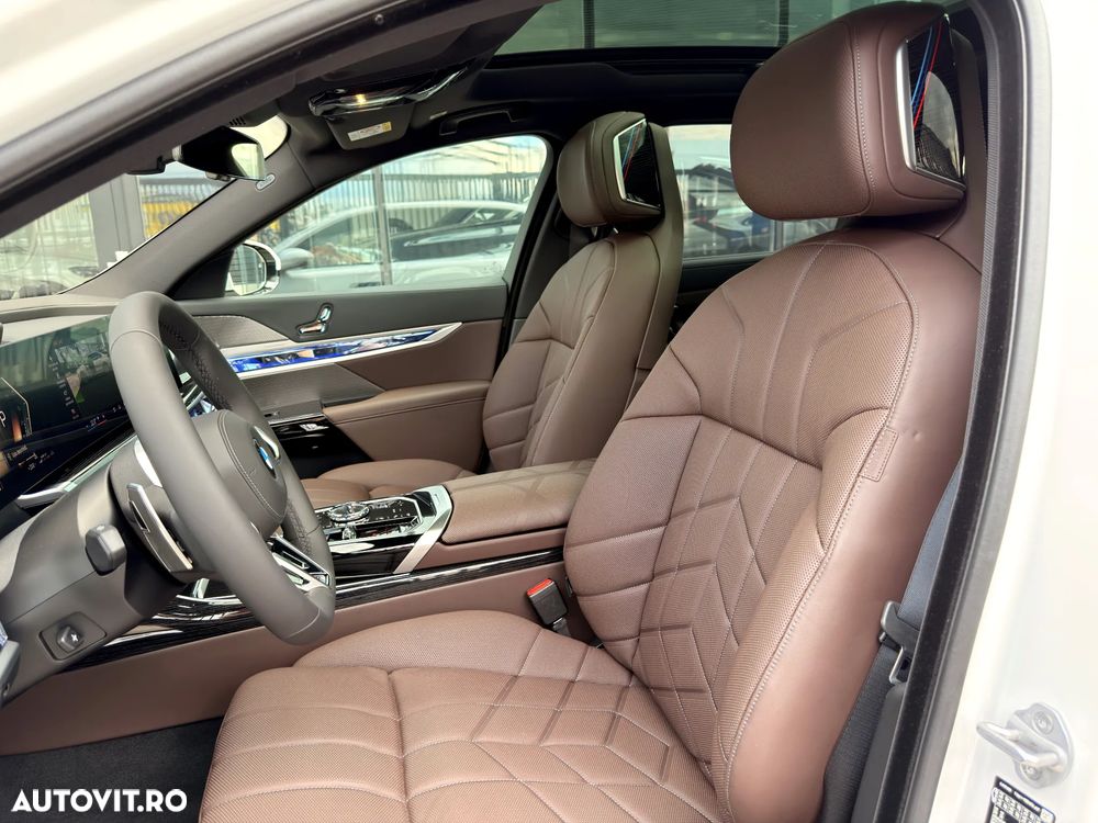 BMW Seria 7 740d xDrive MHEV - 15