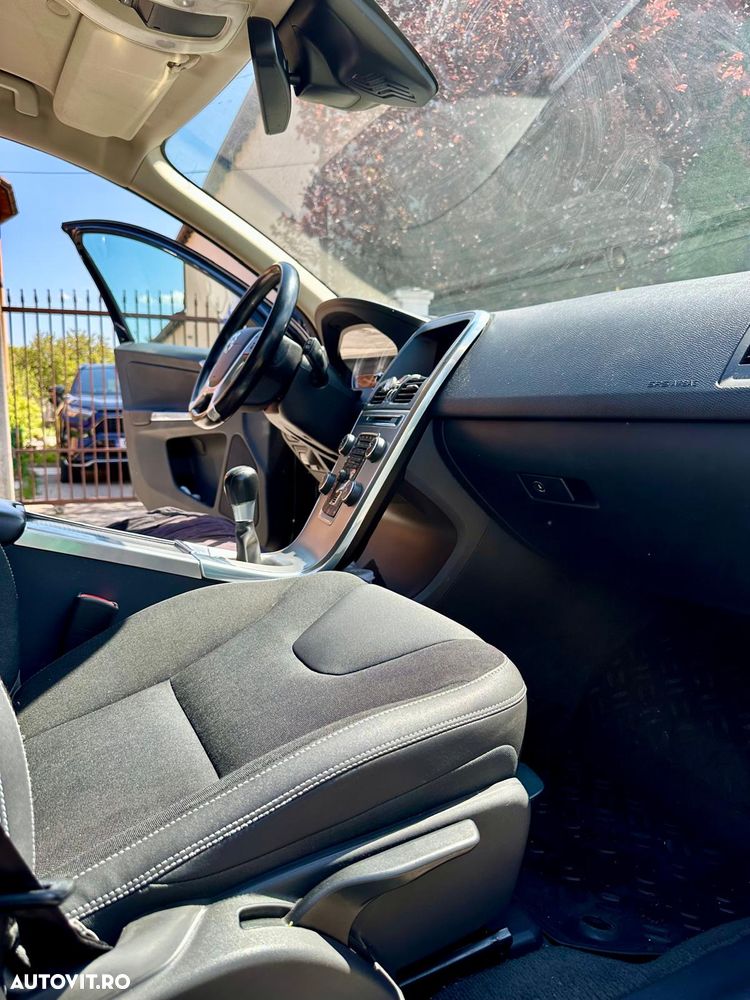 Volvo XC 60 DRIVe Momentum - 9