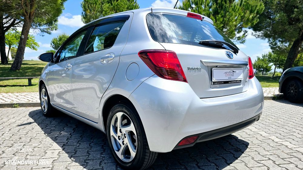 Toyota Yaris 1.5 HSD Comfort +P.Style+P.Techno - 12