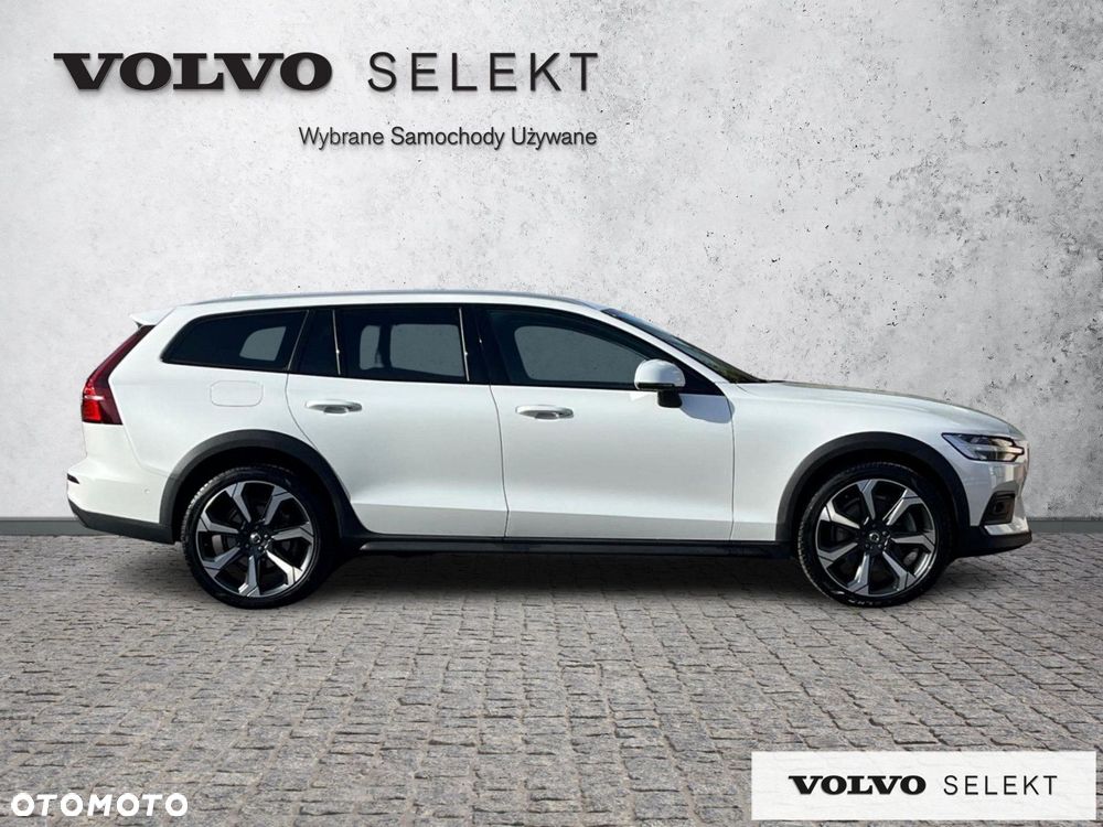 Volvo V60 Cross Country - 7