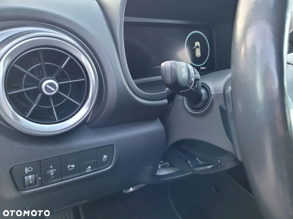 Hyundai Kona - 23