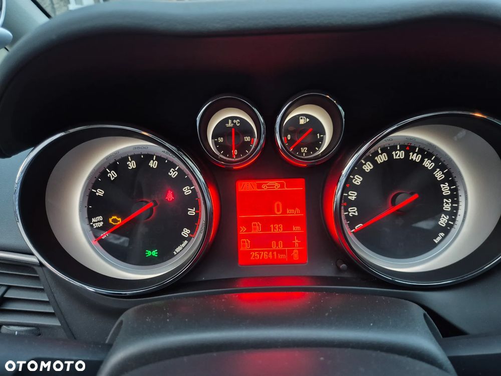 Opel Zafira 1.6 T SIDI Cosmo S&S - 21