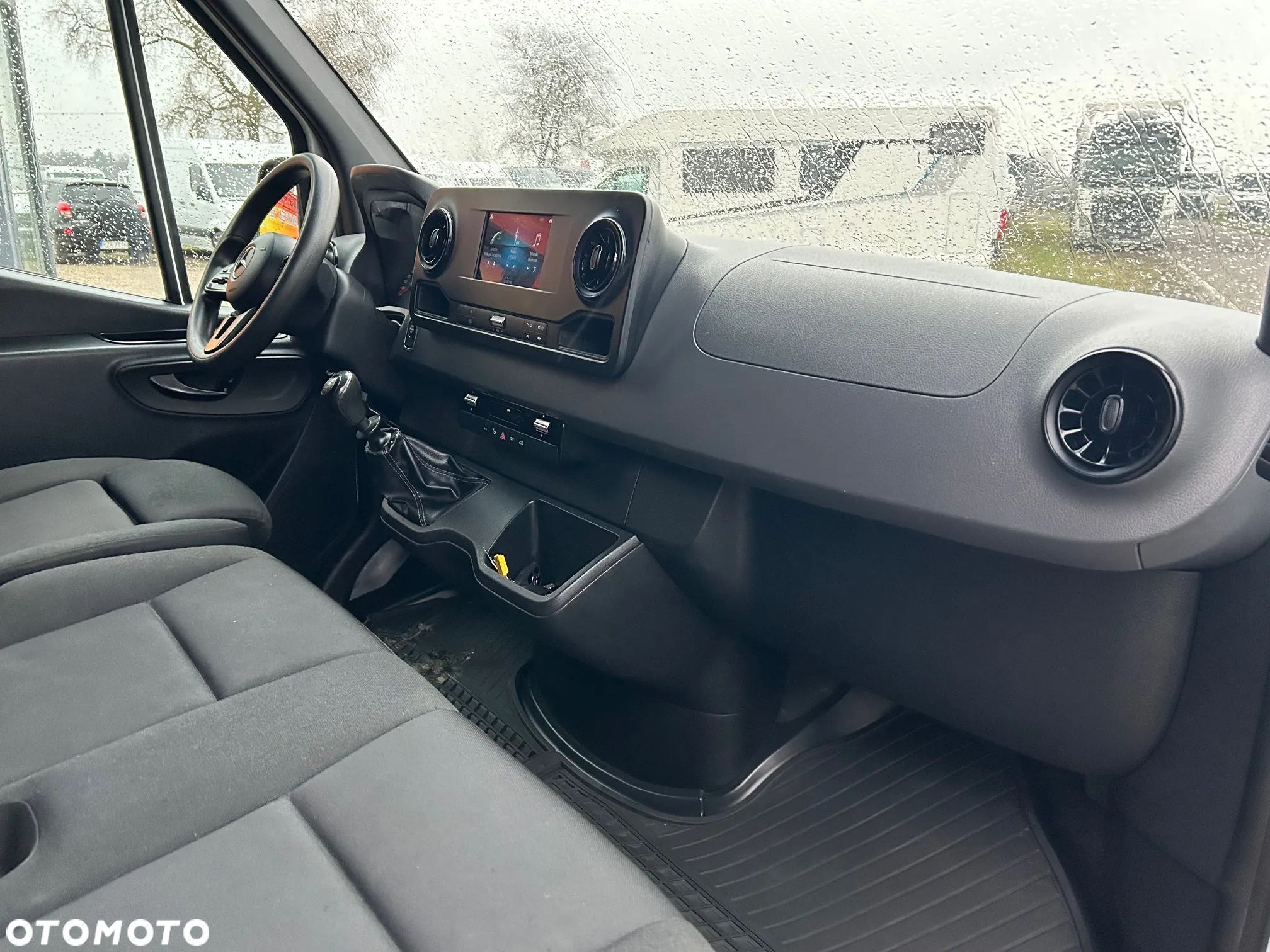 Mercedes-Benz Sprinter 214 - 13