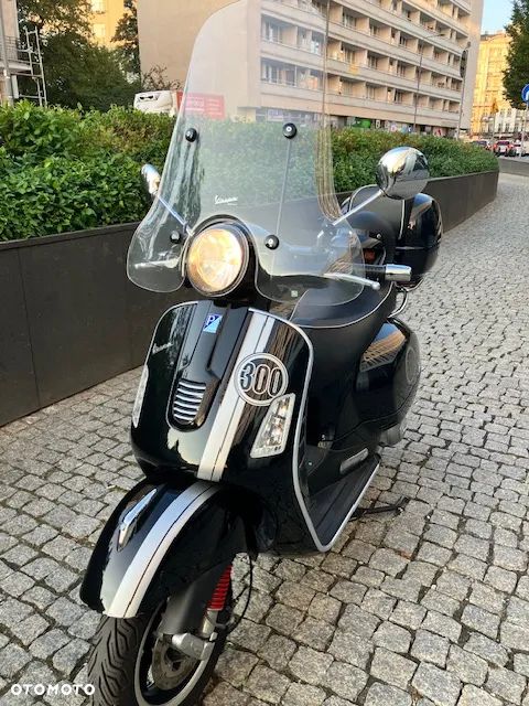 Vespa GTS - 8