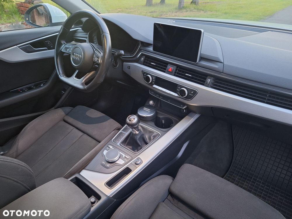 Audi A4 Avant 2.0 TDI DPF clean diesel Ambiente - 10