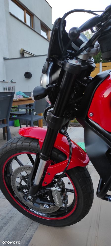 Ducati Scrambler - 12