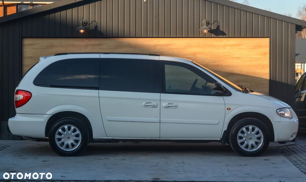 Chrysler Grand Voyager 3.3L LX - 10