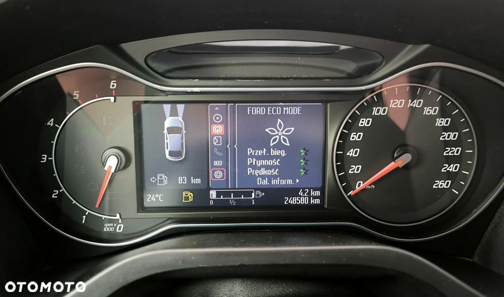 Ford Galaxy 2.0 TDCi Titanium - 23