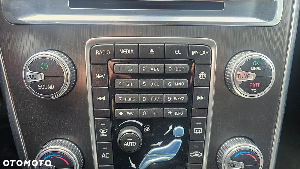 Volvo XC 60 D3 Geartronic Momentum - 38