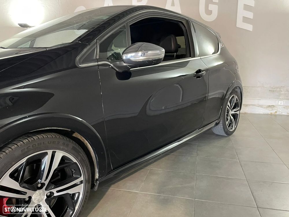 Peugeot 208 GTI 200 THP - 25