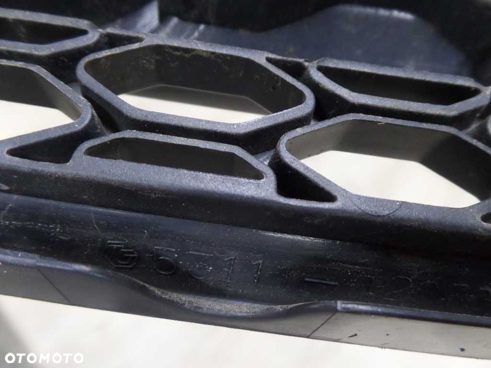 TOYOTA RAV4 II 00-05 ATRAPA CHLODNICY 53111-42130 - 14