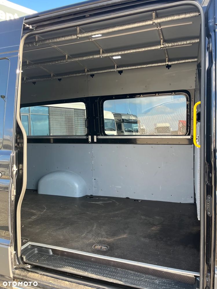 Volkswagen Crafter - 17