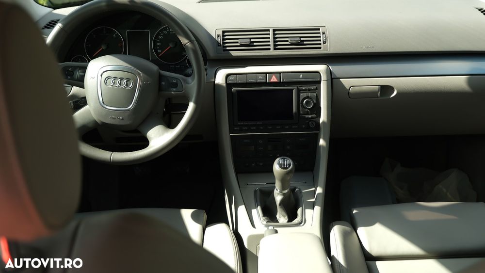 Audi A4 Limuzina 2.0 TDI - 7