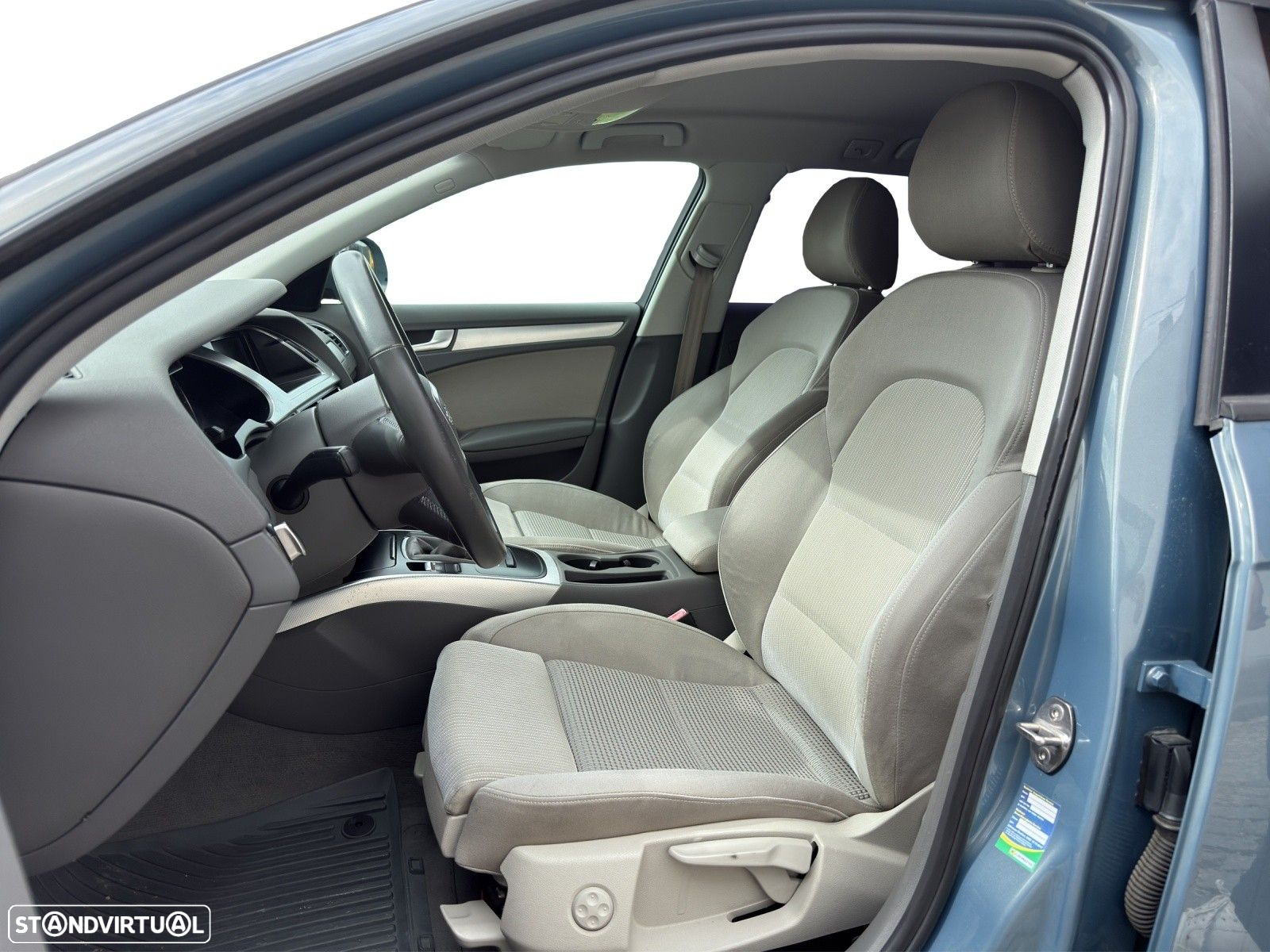 Audi A4 Avant 2.0 TDI Advance - 11