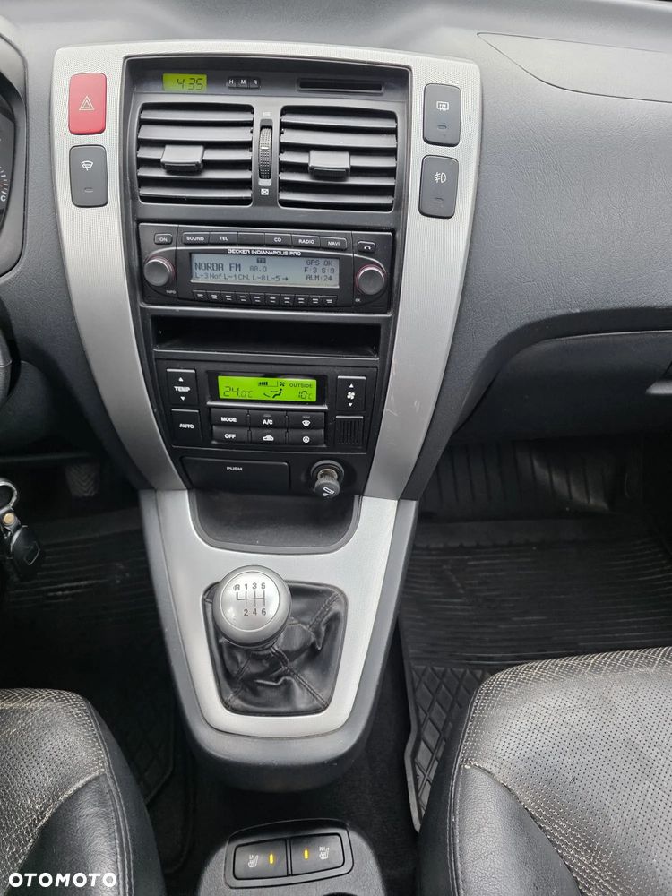 Hyundai Tucson 2.0 CRDi Premium - 8