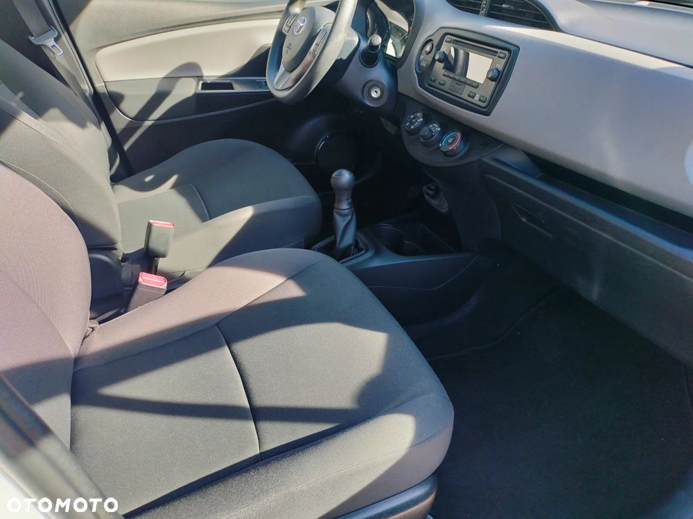 Toyota Yaris - 25