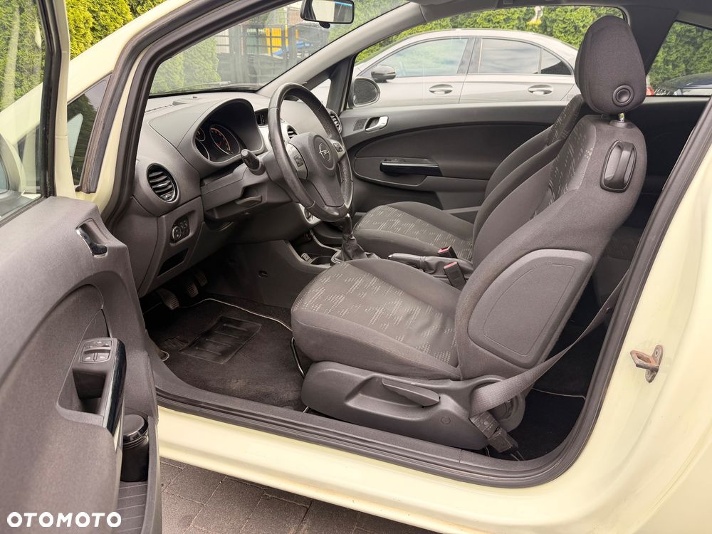 Opel Corsa - 13