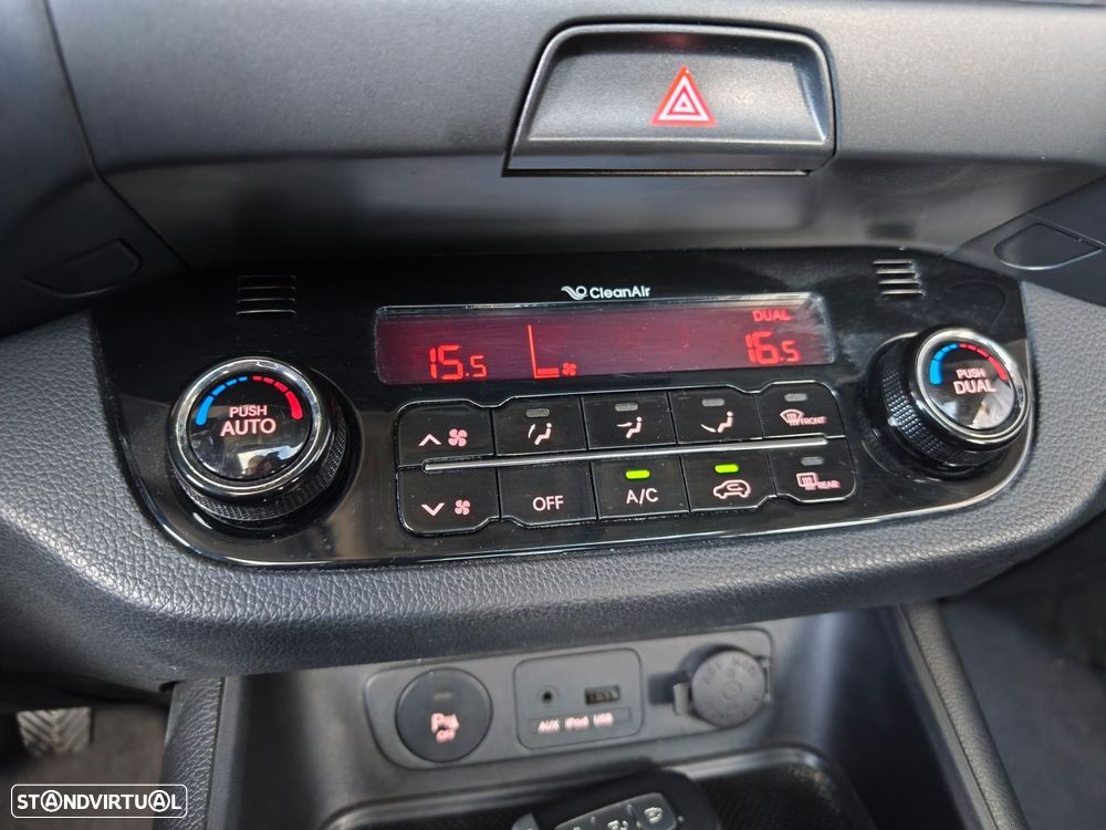 Kia Sportage 1.7 CRDi ISG LX - 27