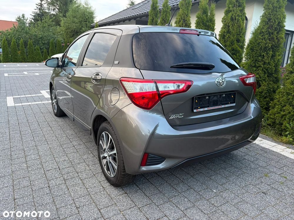 Toyota Yaris 1.5 Premium - 6