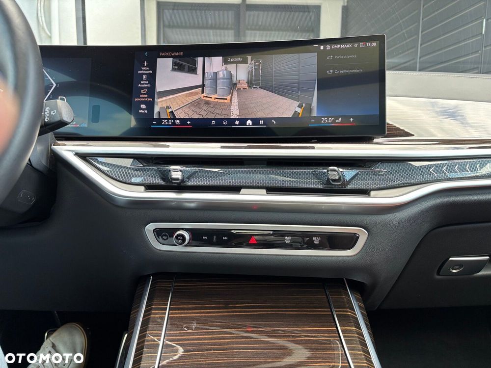 BMW X7 - 33