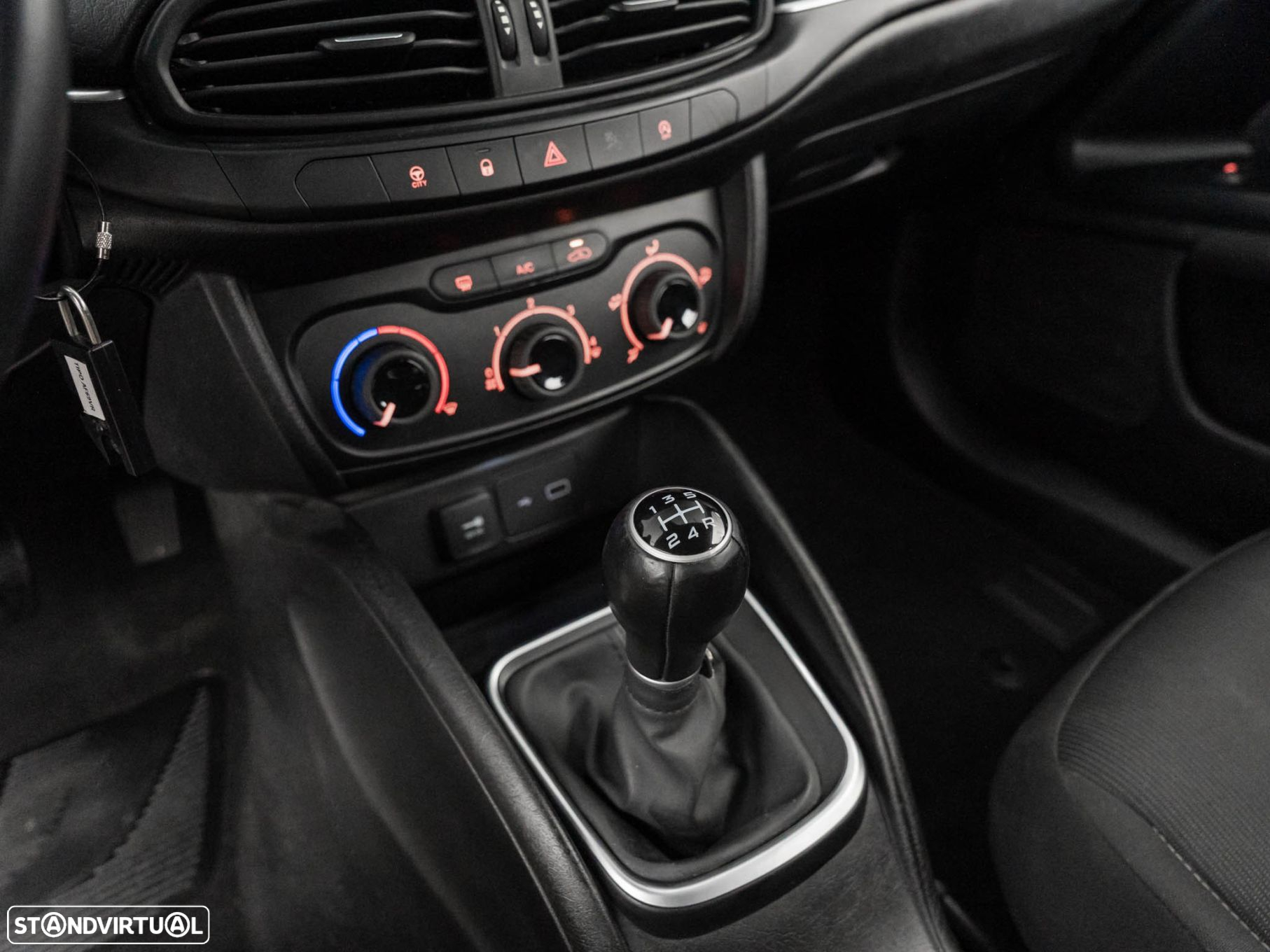 Fiat Tipo Station Wagon 1.3 M-Jet Mirror - 25
