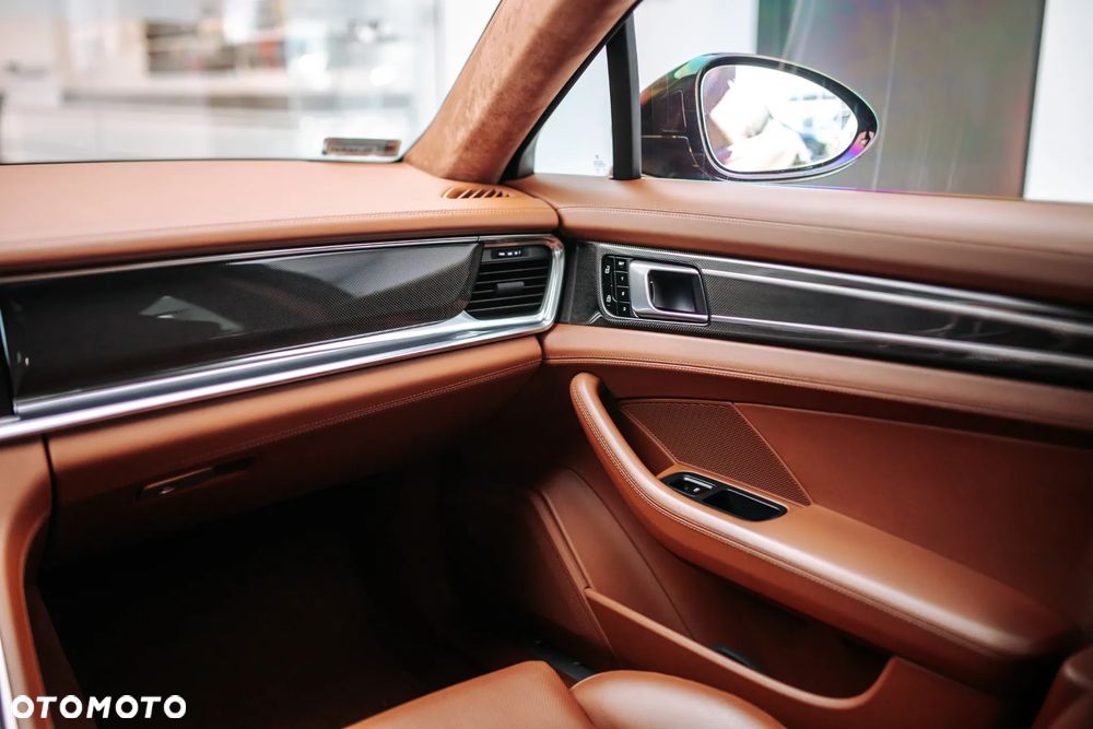 Porsche Panamera Turbo S Sport Turismo - 26