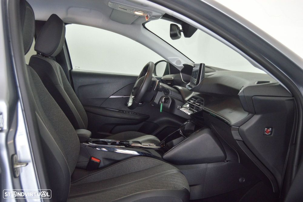 Peugeot 208 1.2 Hybrid Allure e-DCS6 - 26