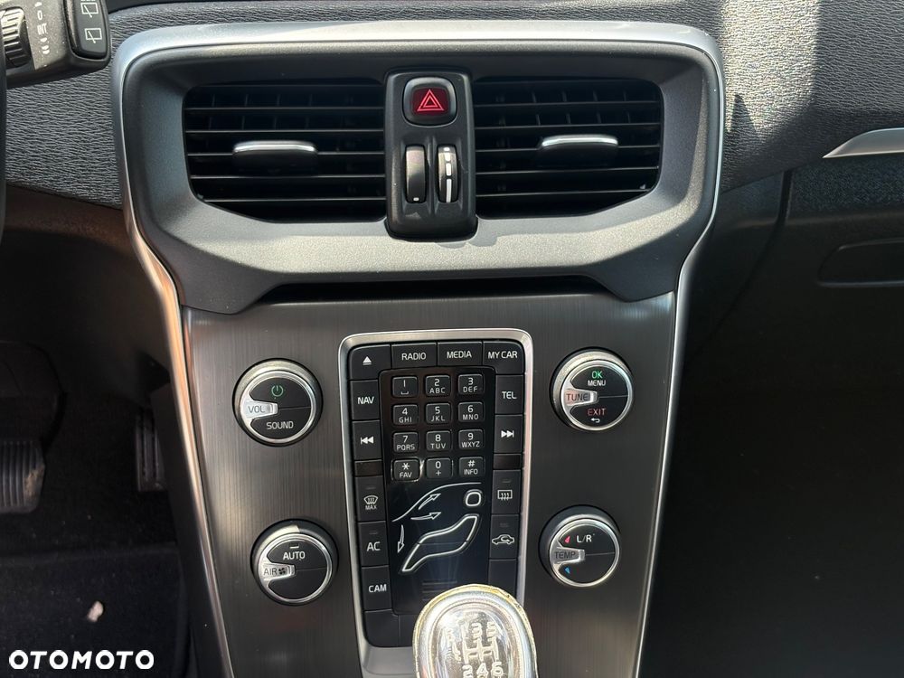 Volvo V40 D2 You - 17
