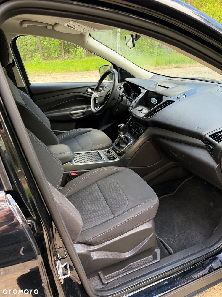 Ford Kuga 1.5 EcoBoost 2x4 Titanium - 8
