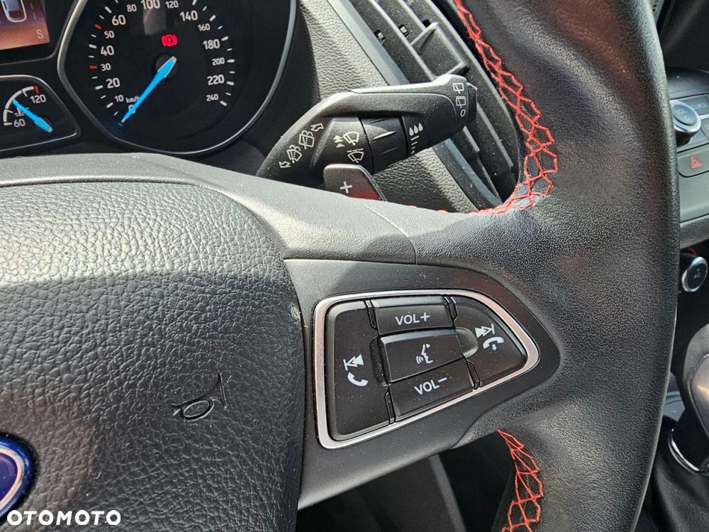 Ford Kuga - 24