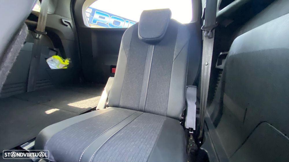 Peugeot 5008 1.5 BlueHDi GT Line EAT8 - 26