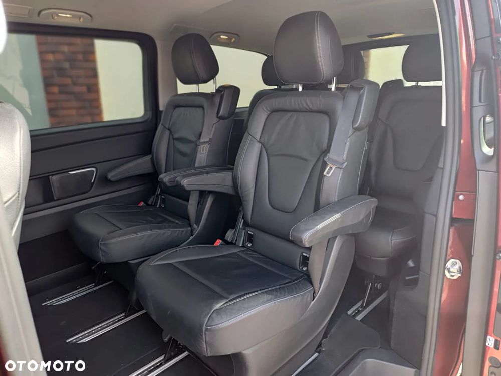 Mercedes-Benz Klasa V 300 d 4-Matic 9G-Tronic - 13