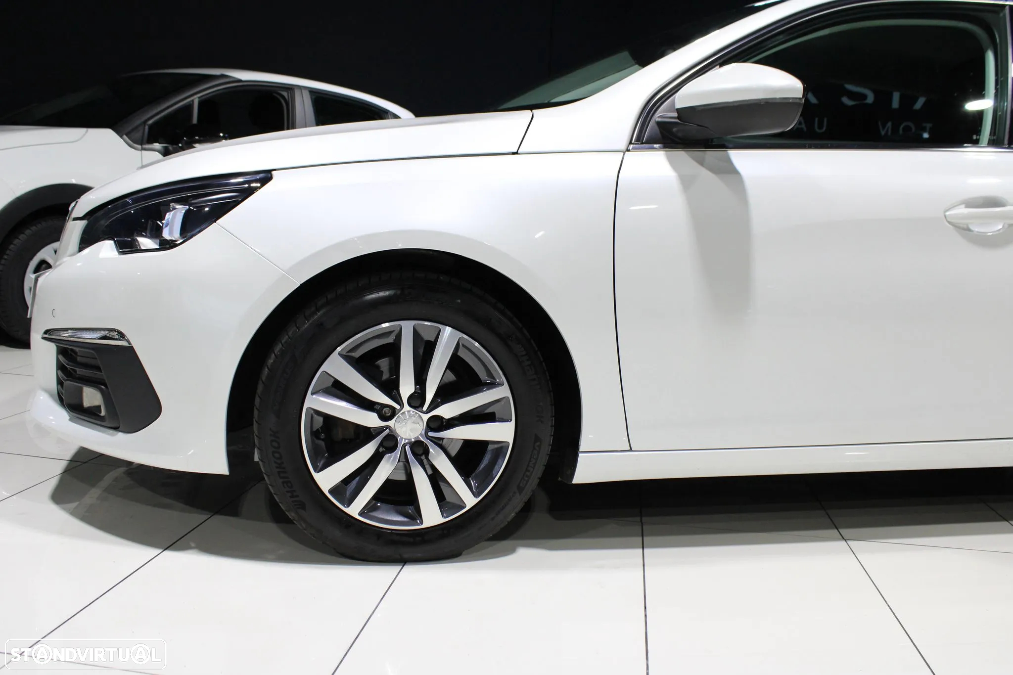 Peugeot 308 1.2 PureTech Allure EAT8 - 7