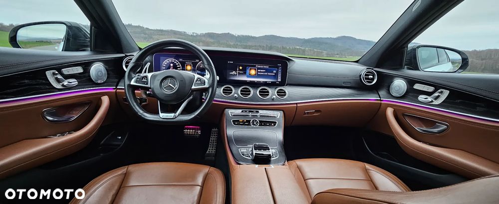 Mercedes-Benz Klasa E 220 d 4Matic 9G-TRONIC AMG Line - 27