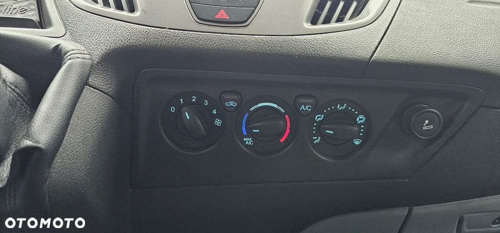 Ford TRANSIT CUSTOM - 12