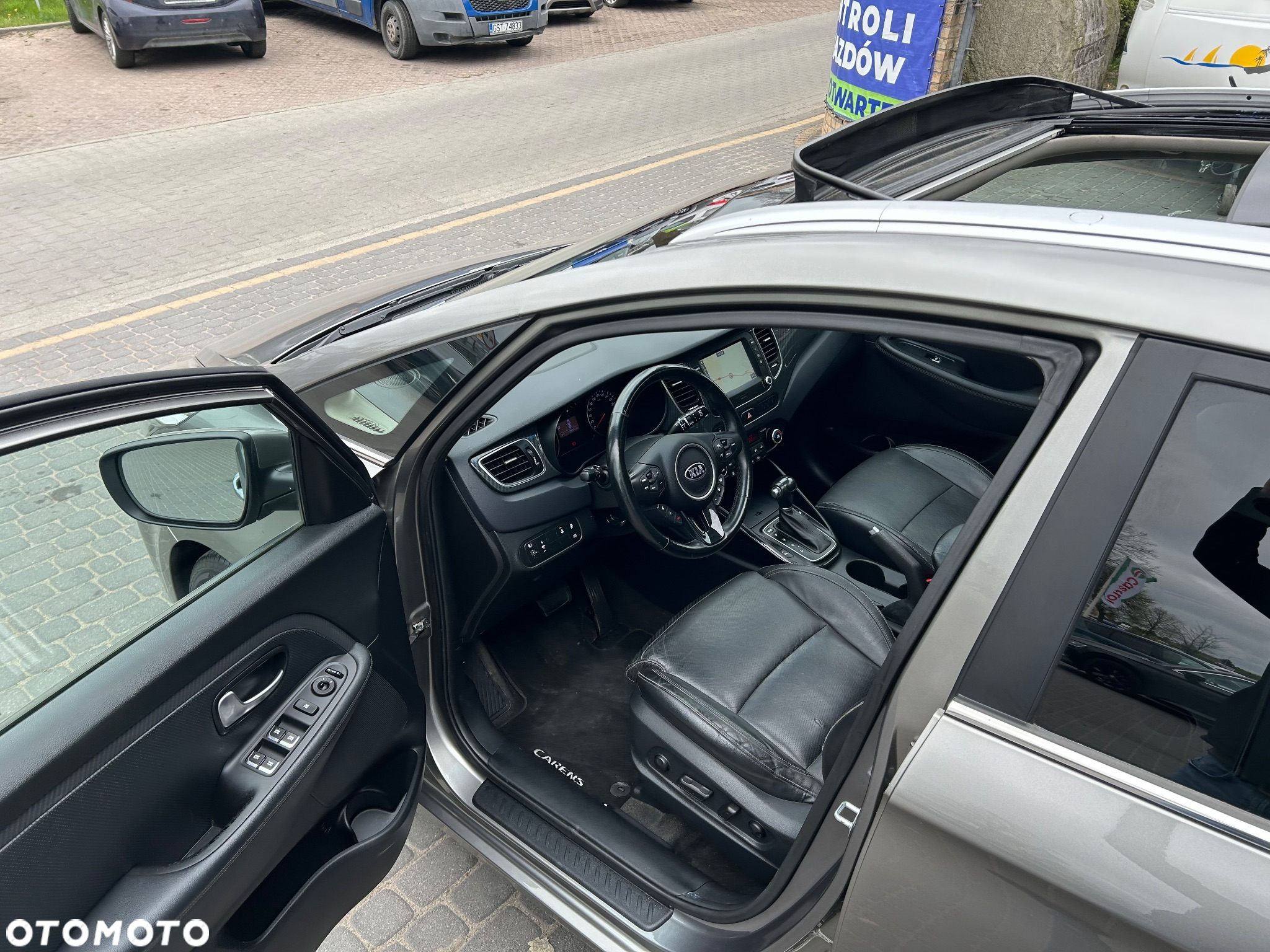 Kia Carens 1.7 CRDi L 7os DCT - 17