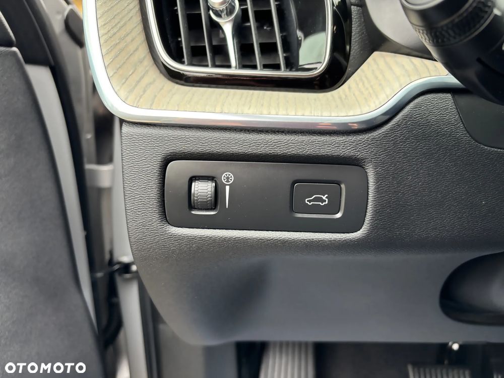 Volvo XC 60 B5 D AWD Geartronic Inscription - 29