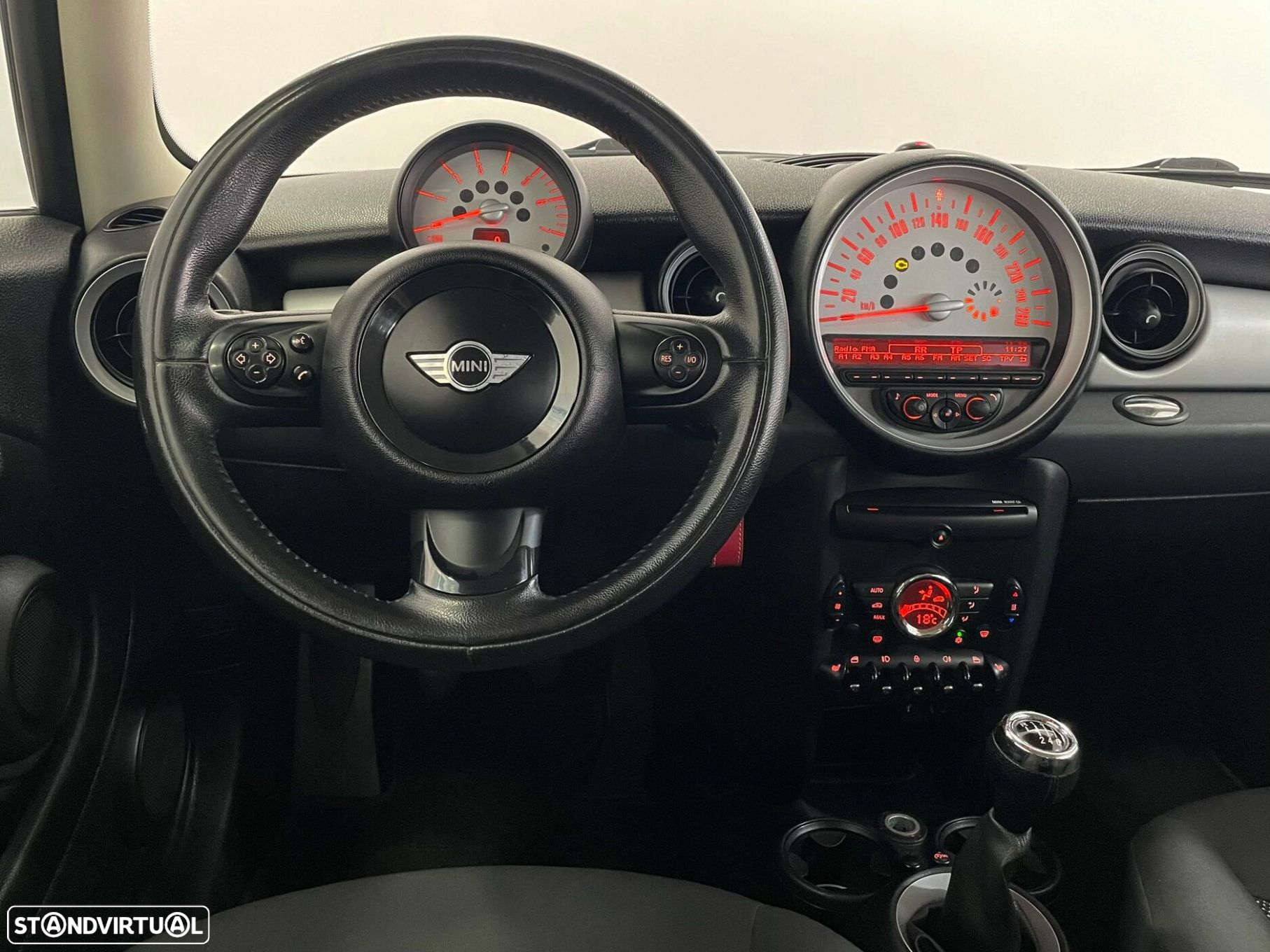 MINI 3 Portas Cooper D - 29