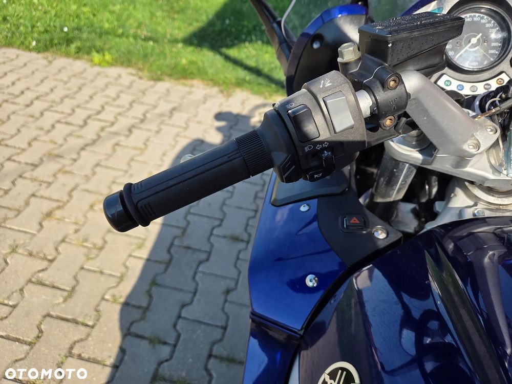 Yamaha FJR - 13