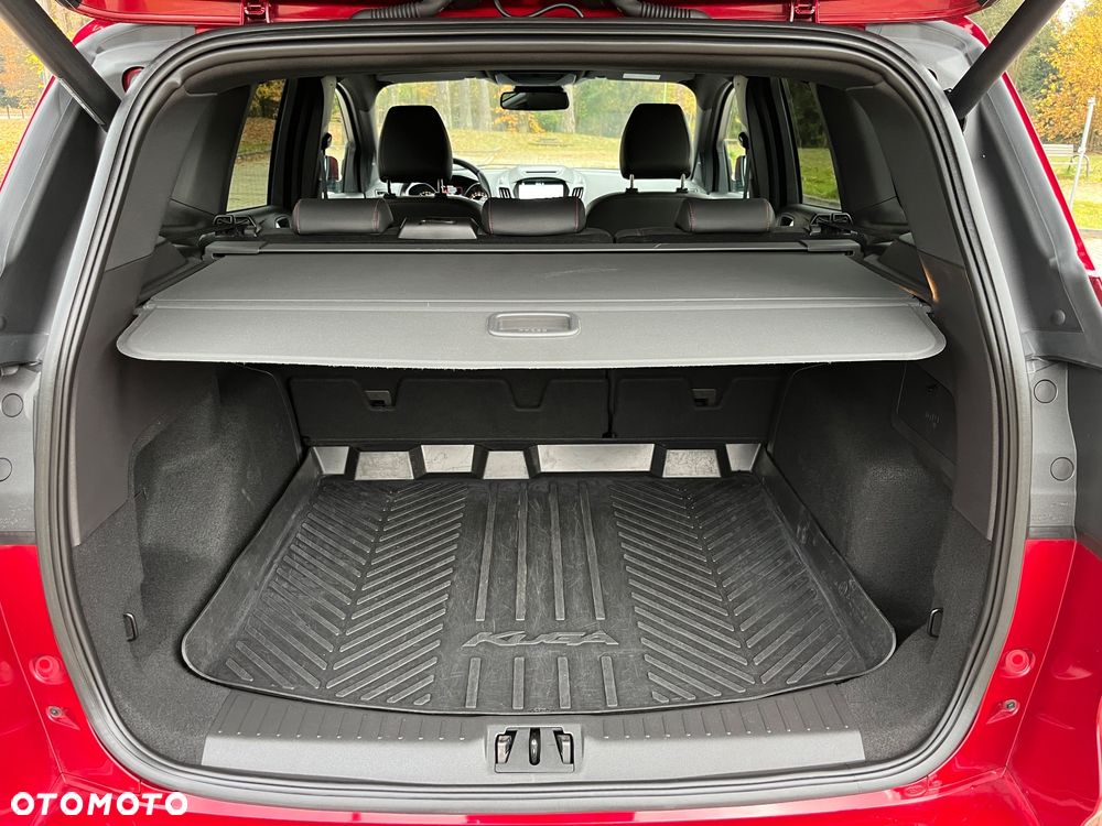 Ford Kuga 1.5 EcoBoost 2x4 ST-Line - 39