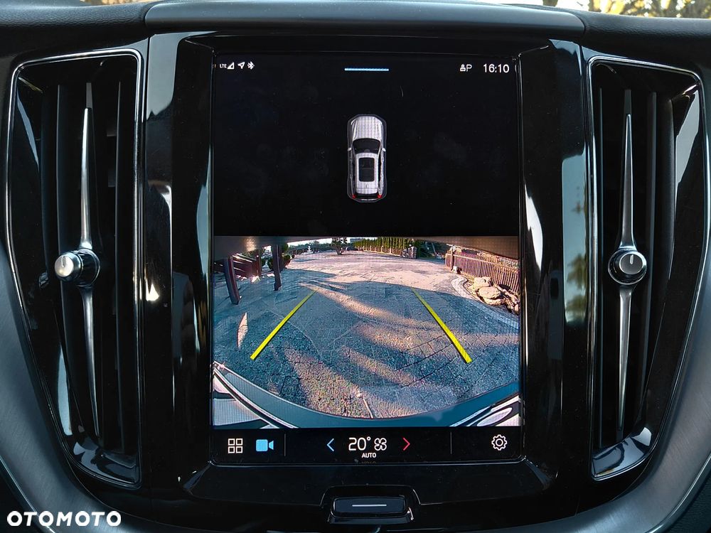 Volvo XC 60 B4 D AWD Geartronic Momentum - 29