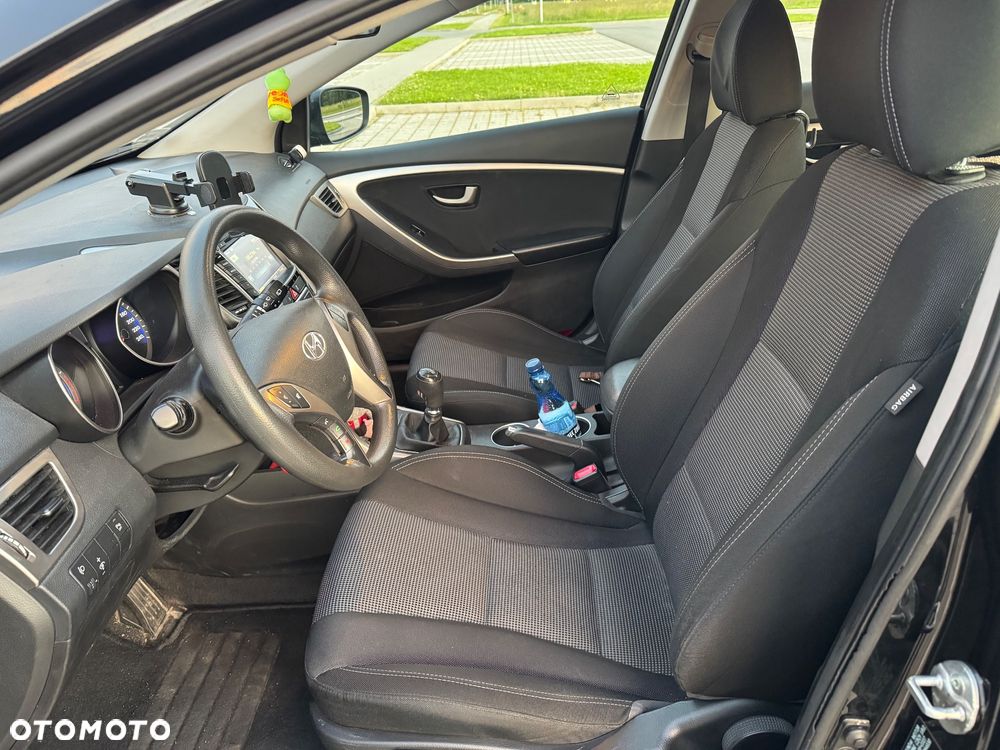 Hyundai i30 1.4 Comfort - 13