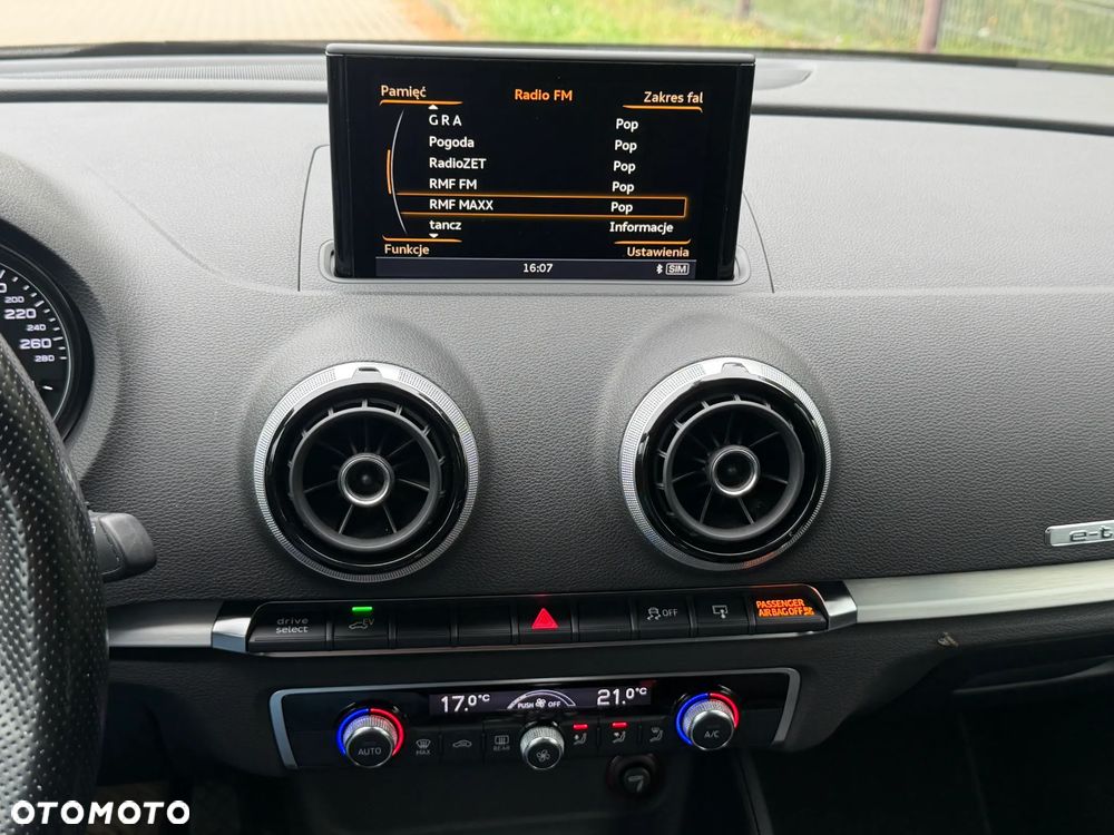Audi A3 Sportback 1.4 TFSI e-tron S line Sportpaket - 18