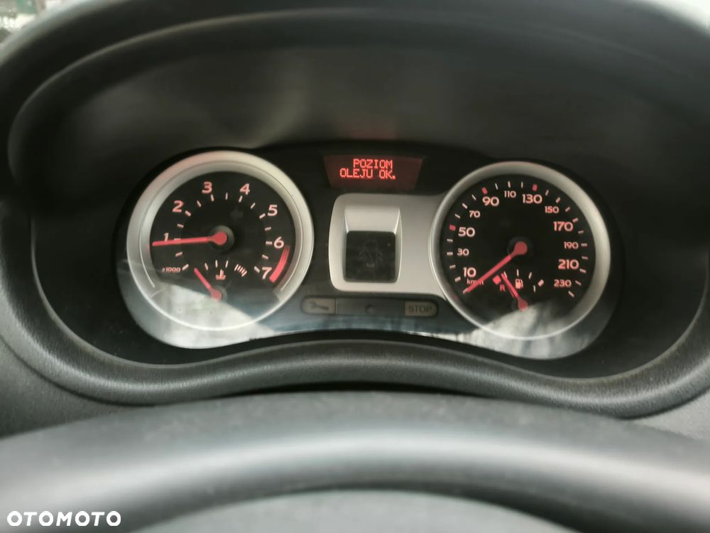 Renault Clio 1.2 16V Authentique - 9