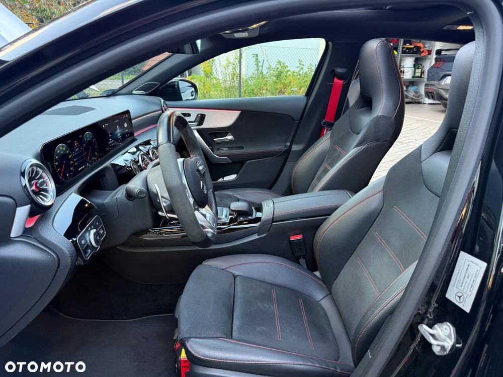 Mercedes-Benz Klasa A 45 S AMG 4-Matic 8G-DCT - 23