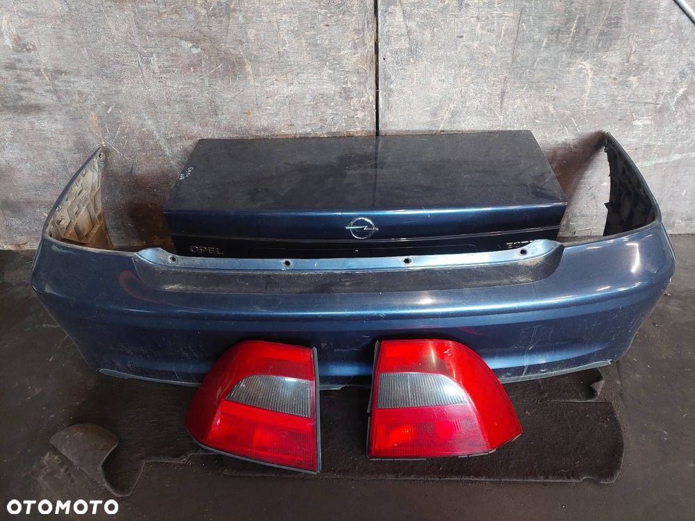 KOMPLETNY TYŁ KLAPA BAGAŻNIKA ZDERZAK LAMPY OPEL VECTRA B SEDAN Z282 - 1